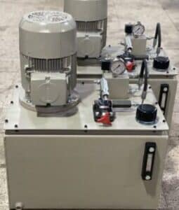 نمای یک یونیت هیدرولیک صنعتی نمایی از یک پاور یونیت هیدرولیک یا یونیت هیدرولیک صنعتی ساخته شده در سماهیدرو