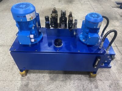 یونیت هیدرولیک 100 لیتری صنعتی با مخزن هیدرولیک 100 لیتر، پمپ و الکتروموتور برای سیستمهای بالابری و دستگاههای پرس یونیت هیدرولیک 100 لیتری صنعتی با مخزن هیدرولیک 100 لیتر، پمپ و الکتروموتور برای سیستمهای بالابری و دستگاههای پرس