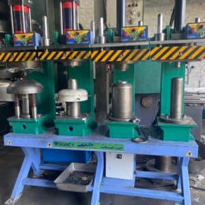 پرس C فرم دار هیدرولیک ساخته شده توسط سماهیدرو برای استفاده در صنایع مختلف با طراحی خاص و عملکرد بهینه